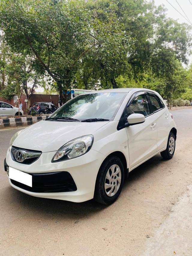 https://images10.gaadi.com/usedcar_image/4172347/original/processed_e0494533f3c12585d528aaa1836ed35c.jpeg?imwidth=6402