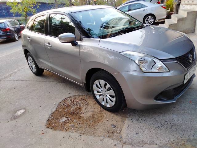 https://images10.gaadi.com/usedcar_image/4172419/original/bd27a6d5f8fdd7a9afcb2f17a9726079.jpg?imwidth=6400