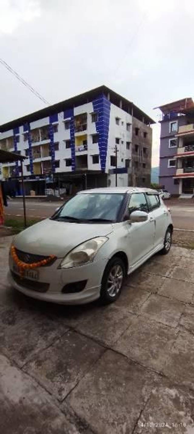 https://images10.gaadi.com/usedcar_image/4172446/original/processed_4cdca1c6-a703-4b57-99d7-173b70d4c863.jpg?imwidth=6402