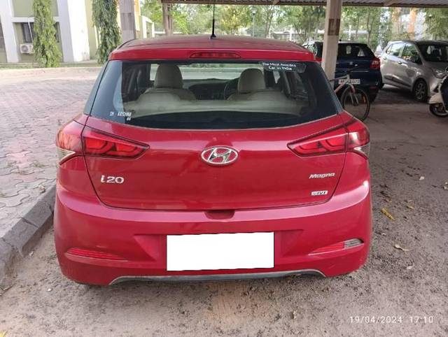 https://images10.gaadi.com/usedcar_image/4172506/original/processed_a34f3b0f-1248-49fb-b8d7-71c49dec0c8f.jpg?imwidth=6401