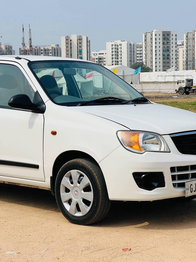 https://images10.gaadi.com/usedcar_image/4172510/original/processed_65c97831b8784950dbe04e3a8d481db0.JPG?imwidth=6400