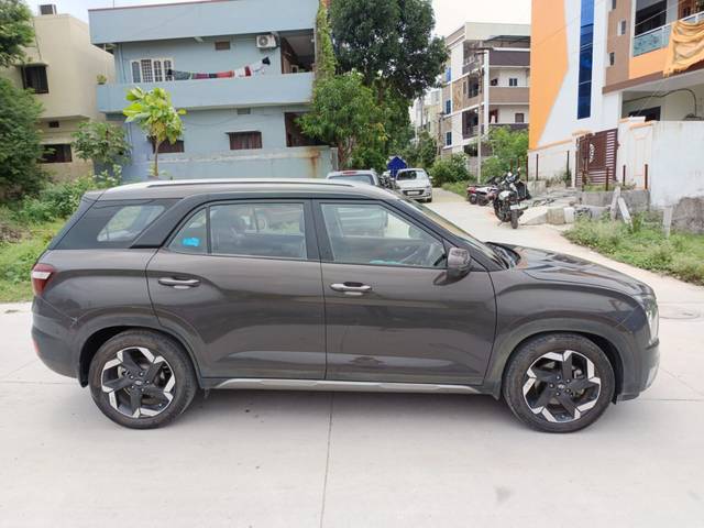 https://images10.gaadi.com/usedcar_image/4172514/original/9485d392cbb15b7bf2c7ecbb5a3233b8.jpg?imwidth=6401