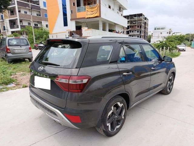 https://images10.gaadi.com/usedcar_image/4172514/original/processed_f6aa2e69249d8ccb09ce33f5e911c3da.jpg?imwidth=6402