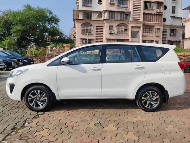 https://images10.gaadi.com/usedcar_image/4172582/original/processed_22300bf00cee6b9654ac8dac07f56cad.jpeg?imwidth=6402