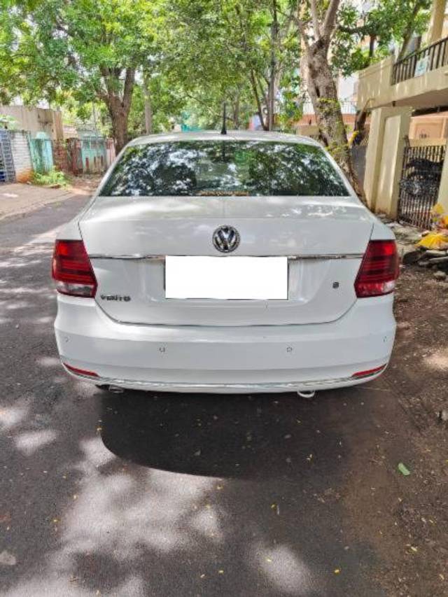 https://images10.gaadi.com/usedcar_image/4172627/original/processed_70df143d-b712-4a27-8691-1fad814db179.jpeg?imwidth=6401