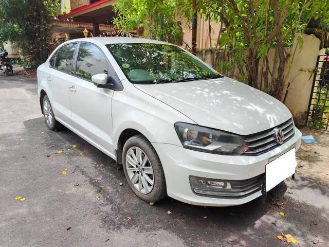 https://images10.gaadi.com/usedcar_image/4172627/original/processed_8b9cc944-4efe-4df4-9660-c0d91592d80f.jpeg?imwidth=6400