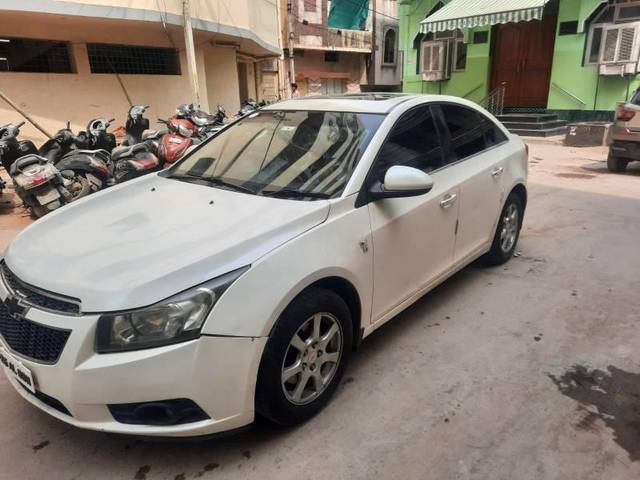 https://images10.gaadi.com/usedcar_image/4172776/original/processed_28665ac0-9ed6-4d65-bc97-93fec3503df9.jpg?imwidth=6401