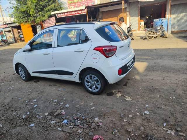 https://images10.gaadi.com/usedcar_image/4172803/original/processed_859d5176-1729-4ff3-993b-377e223d5576.jpg?imwidth=6402