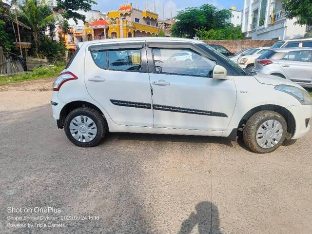 https://images10.gaadi.com/usedcar_image/4172826/original/processed_cc536c21-8c16-4dd0-849a-5ed9175a80f4.jpg?imwidth=6402