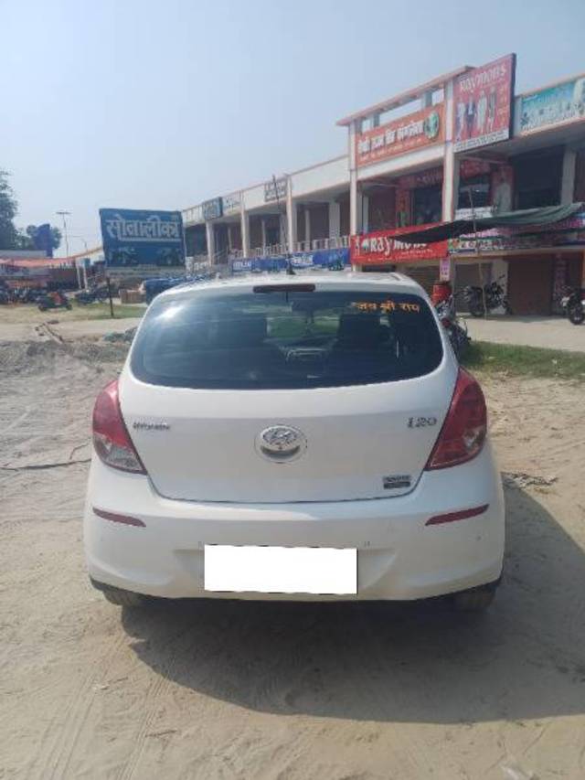 https://images10.gaadi.com/usedcar_image/4172905/original/processed_10f14c10-82f0-4633-97e2-b6ff5657edd4.jpg?imwidth=6401