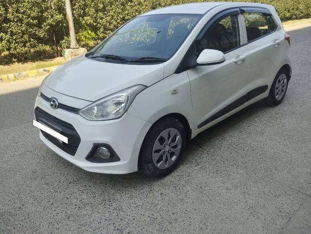 https://images10.gaadi.com/usedcar_image/4172963/original/processed_deb3af2af284a5fd3d0e9b5e9d64ef89.jpg?imwidth=6402