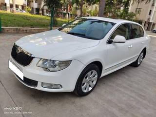 Skoda Superb 2008-2013 Skoda Superb Elegance 2.0 TDI CR AT