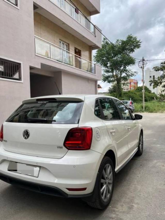 https://images10.gaadi.com/usedcar_image/4173140/original/processed_71da6a89-8d2f-4556-89b2-ed84a8365cce.jpg?imwidth=6401