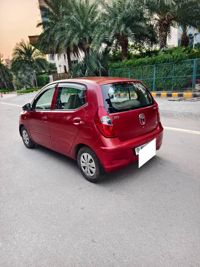 https://images10.gaadi.com/usedcar_image/4173259/original/processed_747d6c7fb33141beb0a4fb256eb232f2.jpg?imwidth=6401