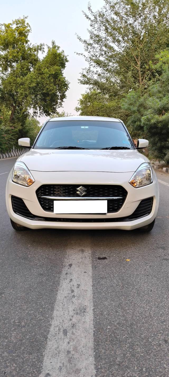 https://images10.gaadi.com/usedcar_image/4173294/original/processed_22130505cd3a1ca6c571e61986ee812d.jpg?imwidth=6400