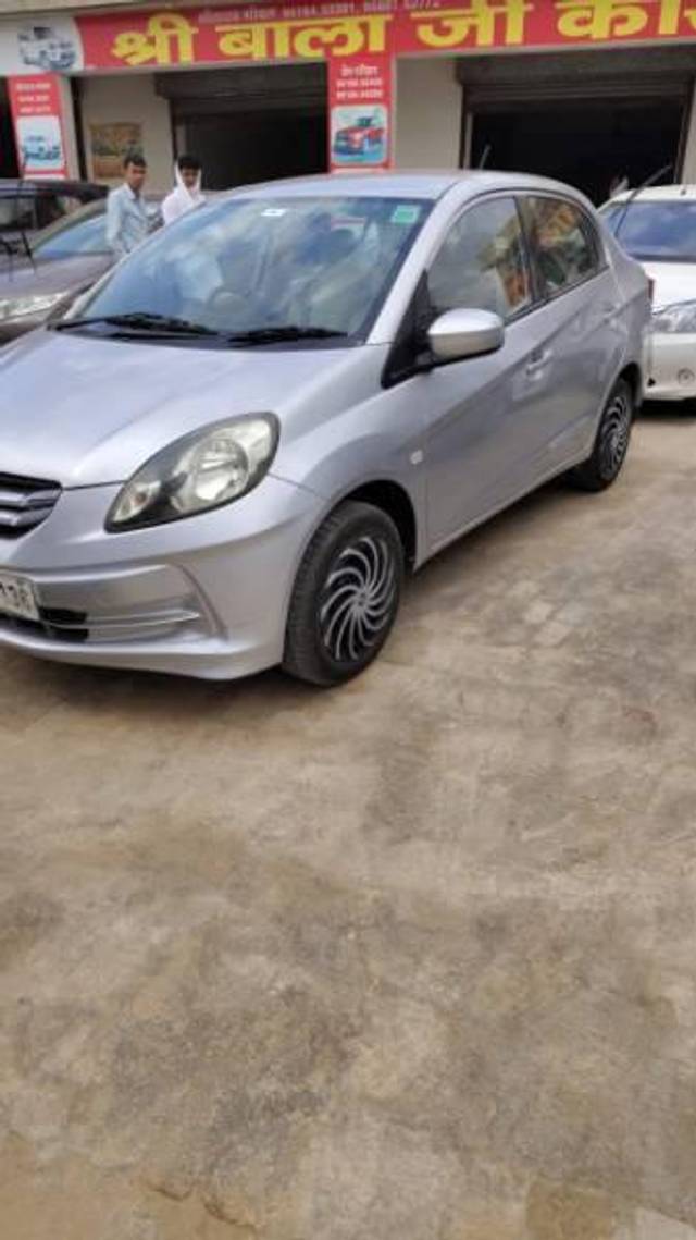 https://images10.gaadi.com/usedcar_image/4173412/original/processed_96986373-4e89-4527-b7b8-e1863d0c1f29.jpg?imwidth=6400