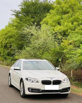 BMW 5 Series 2013-2017 BMW 5 Series 520i Luxury Line