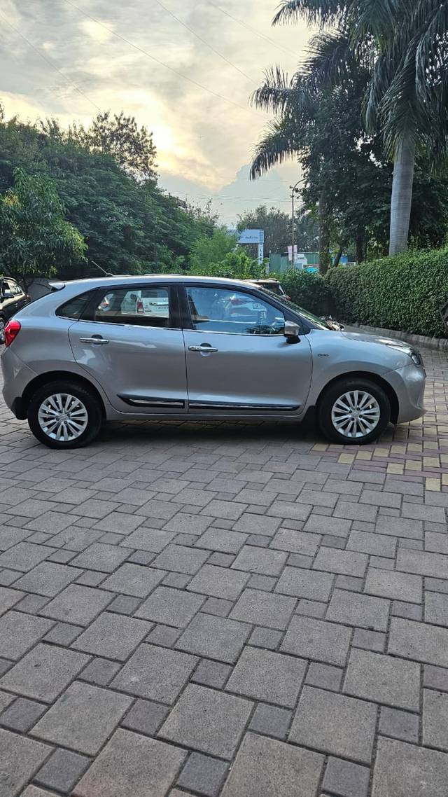 https://images10.gaadi.com/usedcar_image/4173422/original/1ebcaa9ec31cb57888871fddf413da8c.jpg?imwidth=6401