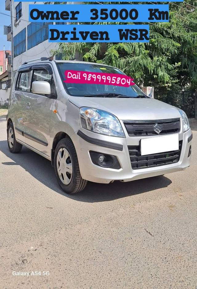 https://images10.gaadi.com/usedcar_image/4173432/original/processed_0fb33084fb3cc0f34127f421680f4c8b.jpg?imwidth=6400