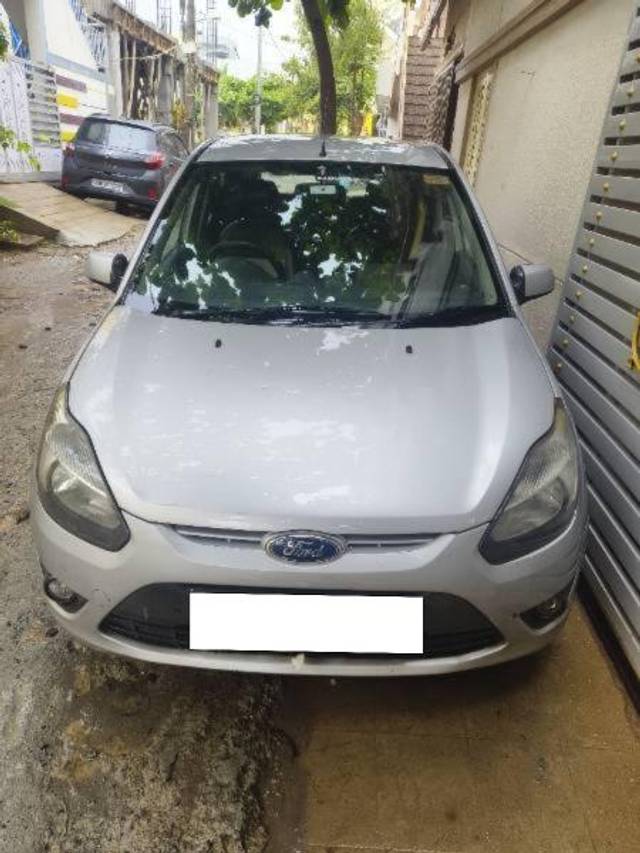 https://images10.gaadi.com/usedcar_image/4173465/original/processed_bd3ec122-77cc-429e-bb38-8a1f378ae9fb.jpg?imwidth=6400