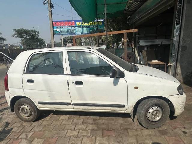 https://images10.gaadi.com/usedcar_image/4173495/original/processed_0bc65d59-dc44-46a1-bddc-d7c6f3c038e7.jpeg?imwidth=6402