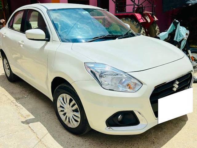 https://images10.gaadi.com/usedcar_image/4173617/original/processed_d16456f1-7bd9-4601-8cd7-66fb5a262ef2.jpeg?imwidth=6401