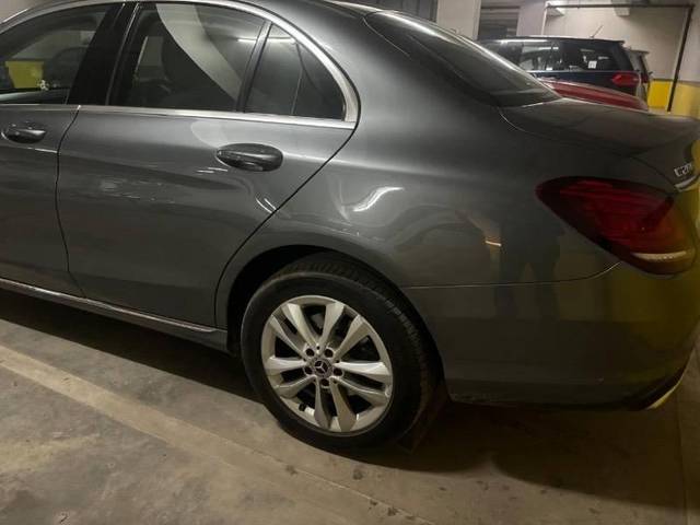 https://images10.gaadi.com/usedcar_image/4173618/original/processed_01e60e17-9e40-4af6-9239-516928ce58b1.jpg?imwidth=6402