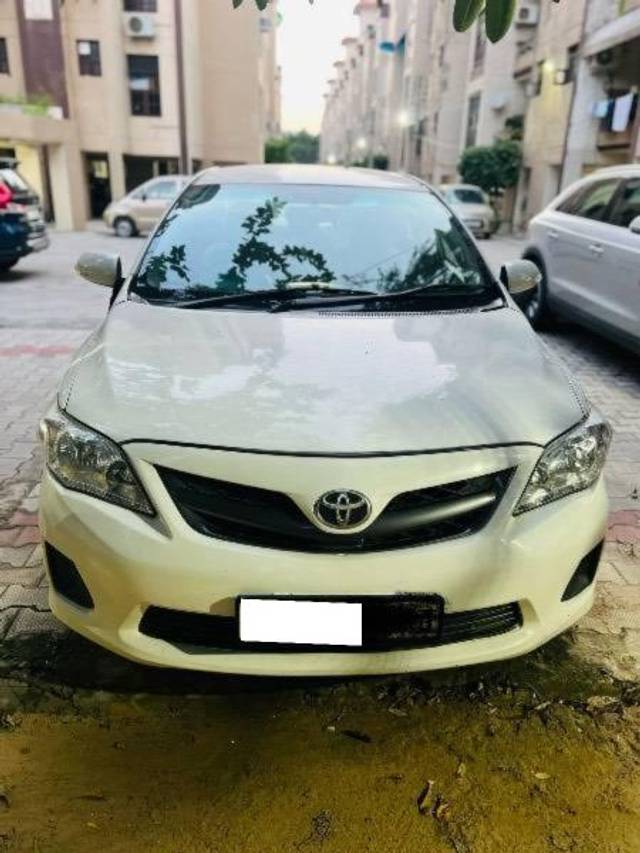 https://images10.gaadi.com/usedcar_image/4173812/original/processed_bb017aca-6c2a-44dd-8074-012b1410b01c.jpg?imwidth=6400