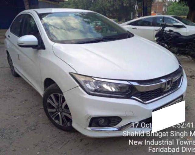 https://images10.gaadi.com/usedcar_image/4173885/original/processed_2ec3bf93778f78283fac1c5af492f1d7.png?imwidth=6400