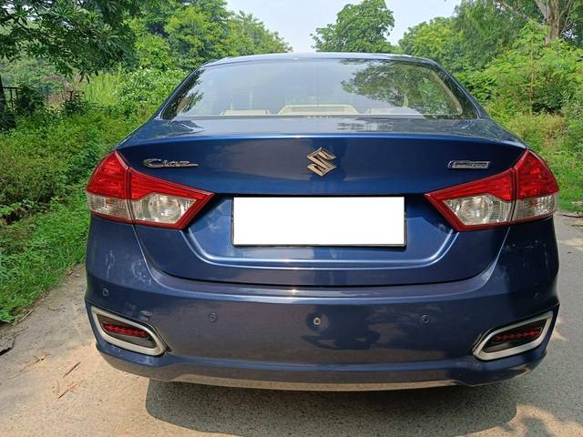 https://images10.gaadi.com/usedcar_image/4173932/original/processed_67ef8902aaa8f89d0e5e4ee03cfb2fbe.jpg?imwidth=6402