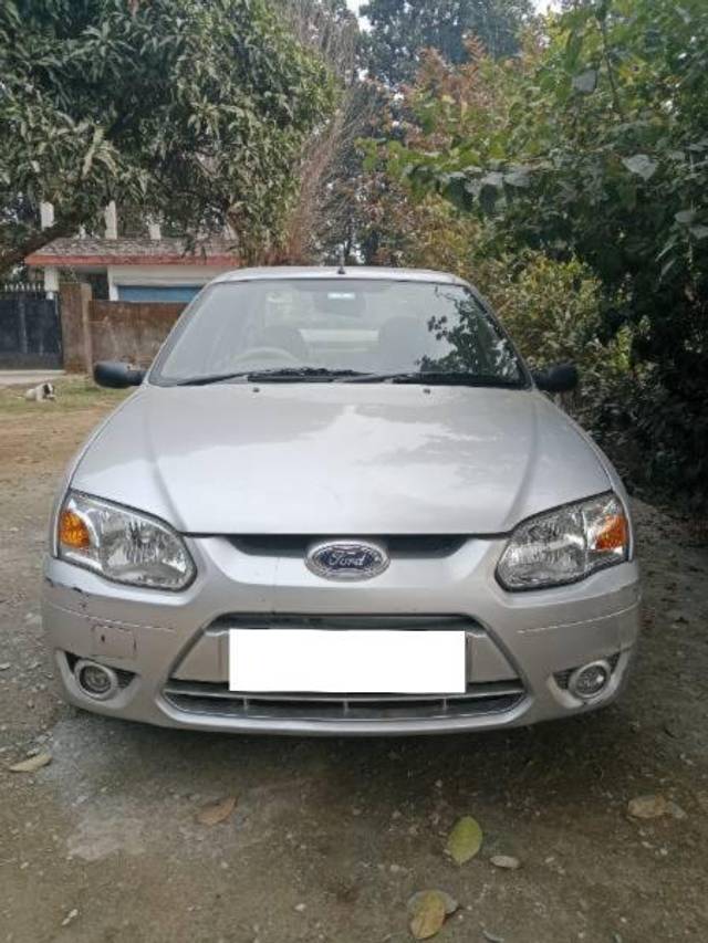 https://images10.gaadi.com/usedcar_image/4173946/original/processed_7f51677d-cfb1-4736-90b2-eb6ba575ea40.jpg?imwidth=6400