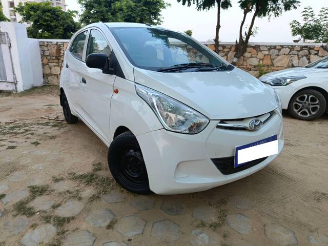 https://images10.gaadi.com/usedcar_image/4173956/original/processed_4680490a0b00f3fdb26413a4383f2b42.jpg?imwidth=6400