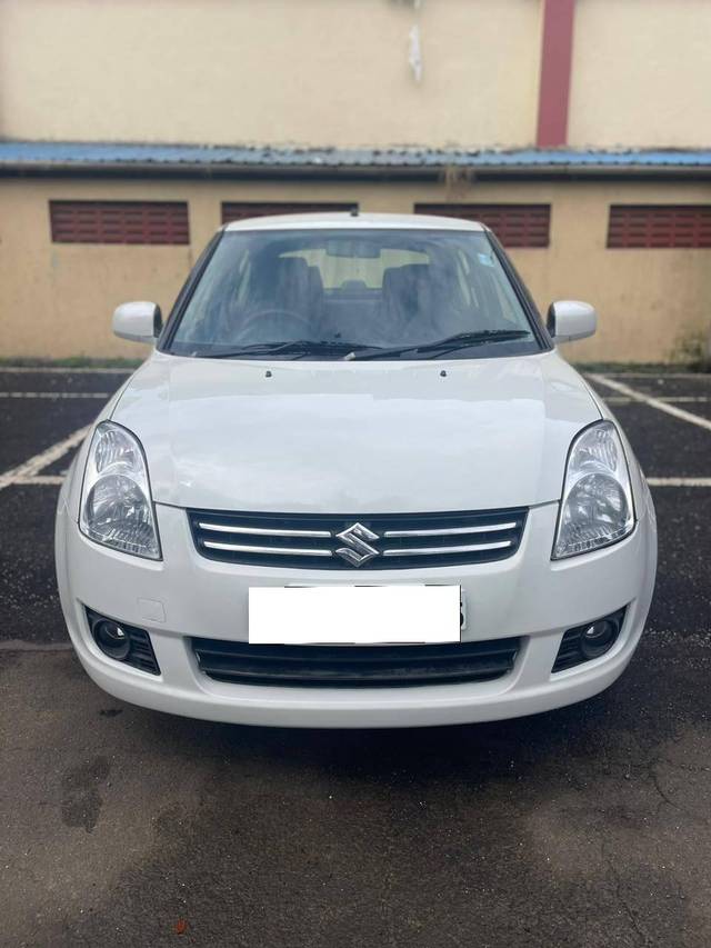 https://images10.gaadi.com/usedcar_image/4173977/original/processed_1269ae59616775731c73ef7ec6360011.jpg?imwidth=6400