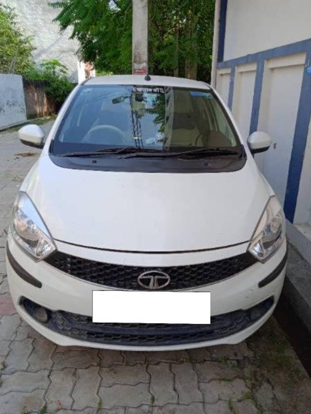 https://images10.gaadi.com/usedcar_image/4173992/original/processed_1356f937-d829-4524-81cb-7c7cd6257449.jpg?imwidth=6400