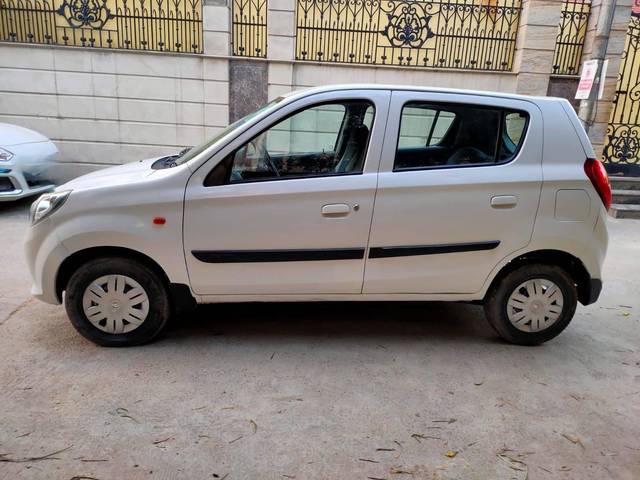 https://images10.gaadi.com/usedcar_image/4174088/original/processed_4de8ed072590853df4914b1256f26450.jpg?imwidth=6402