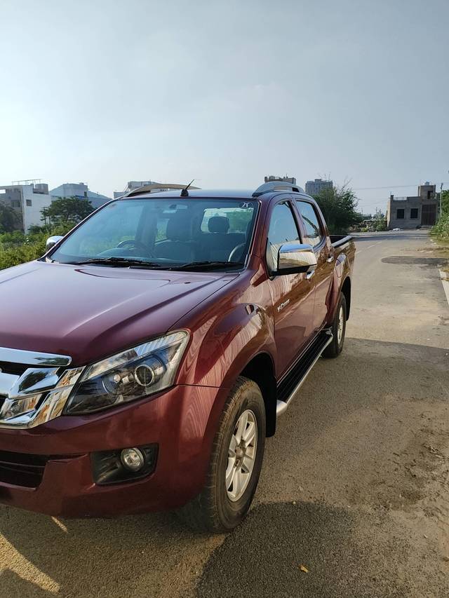 https://images10.gaadi.com/usedcar_image/4174170/original/processed_13a39c58-92a7-4ce4-9bb2-f4648cec605b.jpg?imwidth=6402