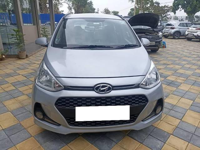 https://images10.gaadi.com/usedcar_image/4174171/original/processed_0a6cd91f-f76a-4e74-b765-fd7d835c988b.jpg?imwidth=6401