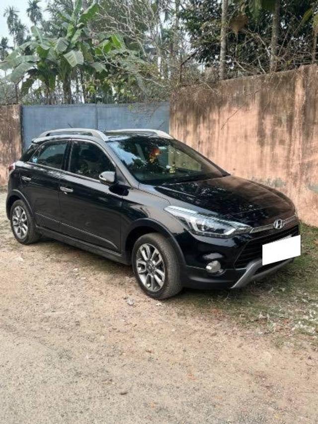 https://images10.gaadi.com/usedcar_image/4174277/original/processed_c46e4708-d4b7-4c1d-a42f-aa05b4d4849f.jpeg?imwidth=6400