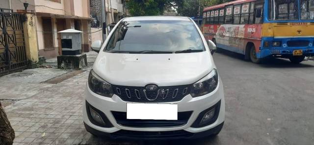 https://images10.gaadi.com/usedcar_image/4174394/original/processed_c25fdbcc784e37b483d323349ff2904b.jpg?imwidth=6400