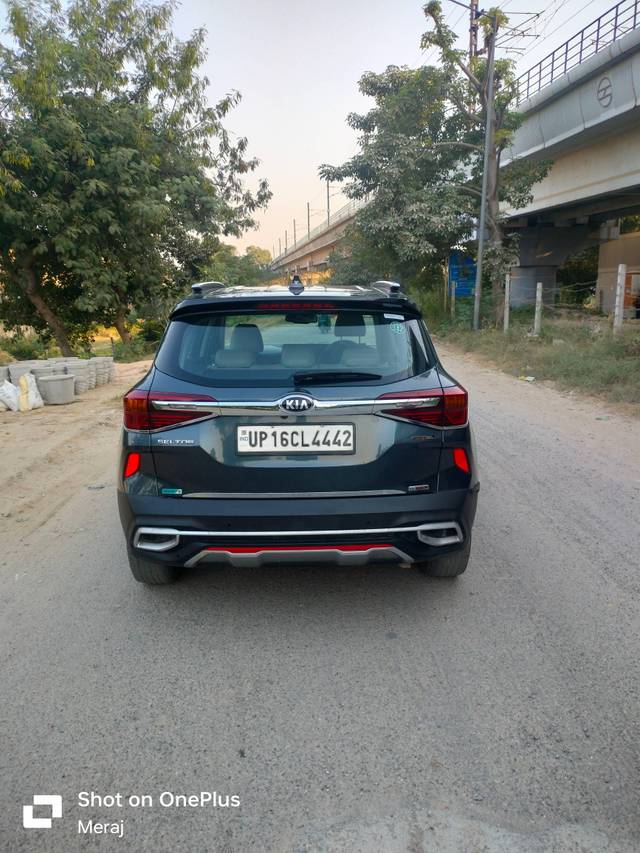 https://images10.gaadi.com/usedcar_image/4174400/original/processed_a8abdc36b14969a47428ffd11325cf24.jpg?imwidth=6402