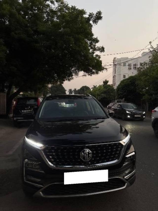 https://images10.gaadi.com/usedcar_image/4174407/original/processed_7a6fc3c4-a091-429e-b6bb-1057306b288a.jpg?imwidth=6400