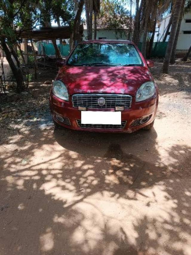 https://images10.gaadi.com/usedcar_image/4174562/original/processed_0bbc8334-76c1-4dea-be14-f693f4d9278d.jpg?imwidth=6401