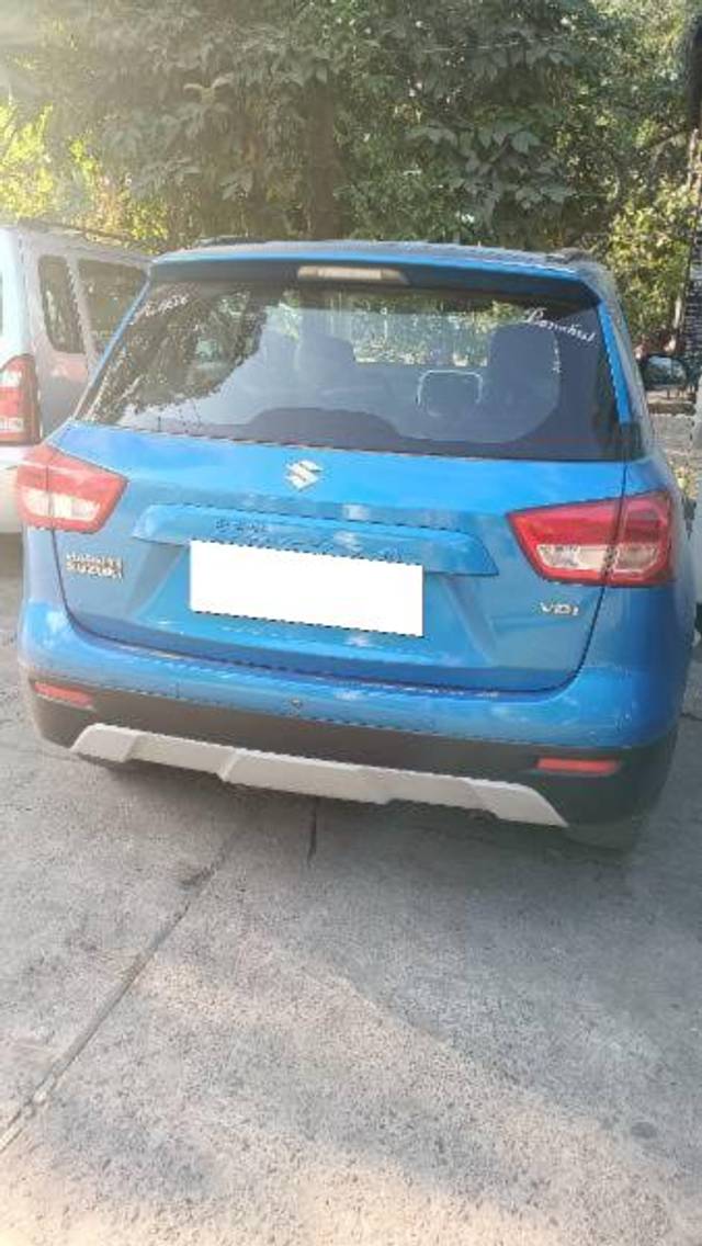 https://images10.gaadi.com/usedcar_image/4174624/original/processed_9912e2fd-75ec-424f-b4c7-07909d3ca20f.jpg?imwidth=6401