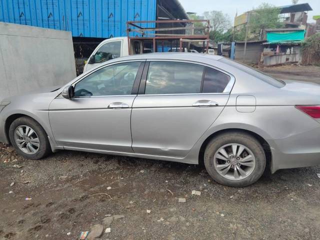 https://images10.gaadi.com/usedcar_image/4174733/original/processed_8a1b41b5-da9d-4eb0-9e7c-6ece9eab1160.jpg?imwidth=6400