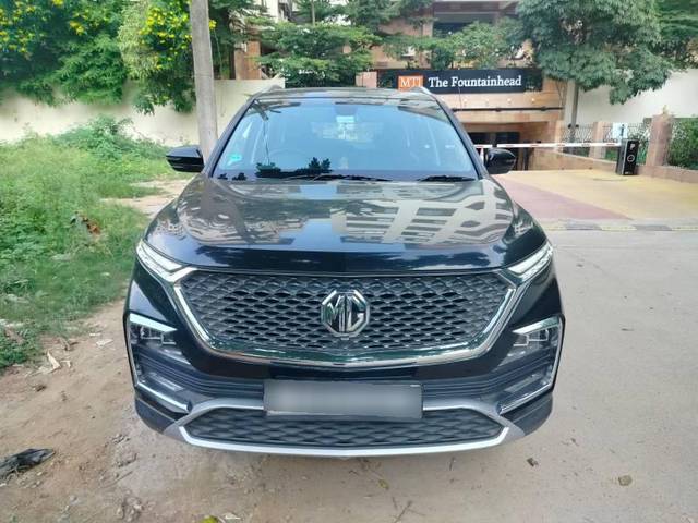 https://images10.gaadi.com/usedcar_image/4174759/original/processed_ad4b889f-ec54-4125-8cb7-b88dec9ff54a.jpg?imwidth=6400