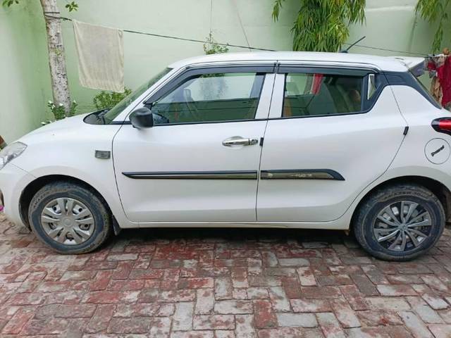 https://images10.gaadi.com/usedcar_image/4174760/original/processed_0169d173-9d02-46f0-aaf2-9a4bde949ac1.jpg?imwidth=6402