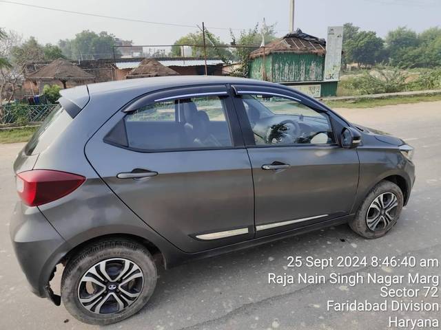 https://images10.gaadi.com/usedcar_image/4174774/original/processed_a007d44ba818bd7d402f2e6b55d06d00.jpg?imwidth=6401