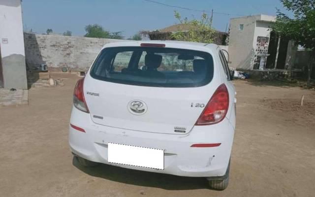 https://images10.gaadi.com/usedcar_image/4174784/original/processed_83e11ad6-2675-471f-ae70-0d287ab787cc.jpeg?imwidth=6401