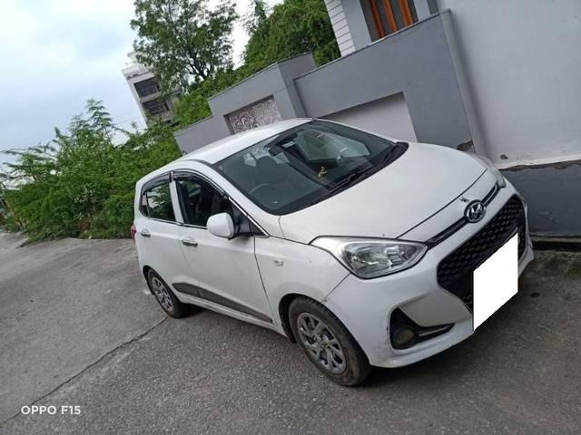 https://images10.gaadi.com/usedcar_image/4174789/original/processed_439d960b-15c7-4c00-b72a-be1a37f524f1.jpg?imwidth=6400