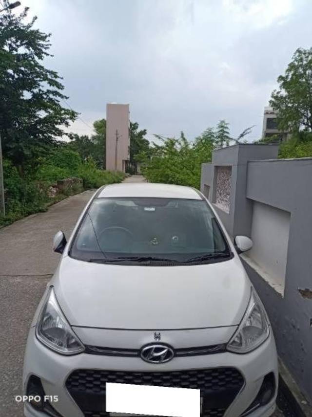 https://images10.gaadi.com/usedcar_image/4174789/original/processed_fc2fba76-0e28-4013-a397-484a617685c1.jpg?imwidth=6401